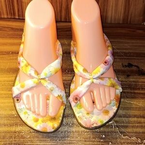 Firenze styled in Italy floral sandals sz 39